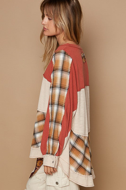 Round Neck Long Sleeve Plaid Knit Top